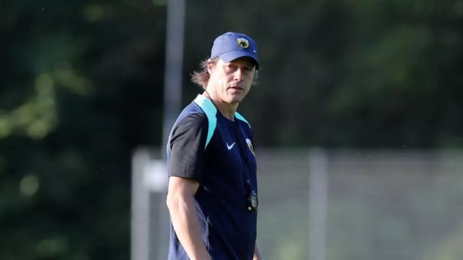 Αλμέιδα: «Αν θέλουμε να είμαστε ανταγωνιστικοί, πρέπει να γίνουν μεταγραφές»