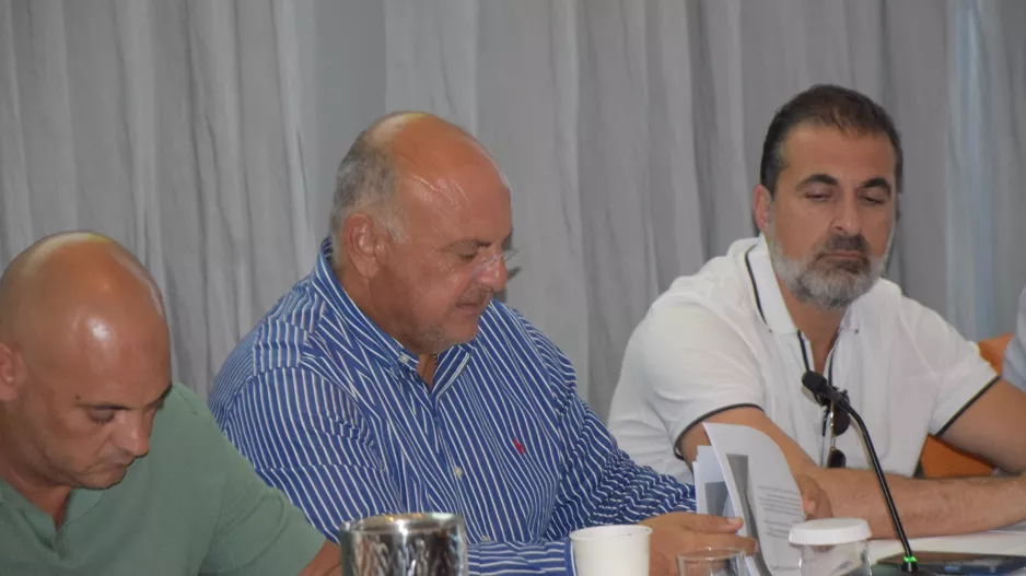 Αναμενόμενο/Καραπατάκης