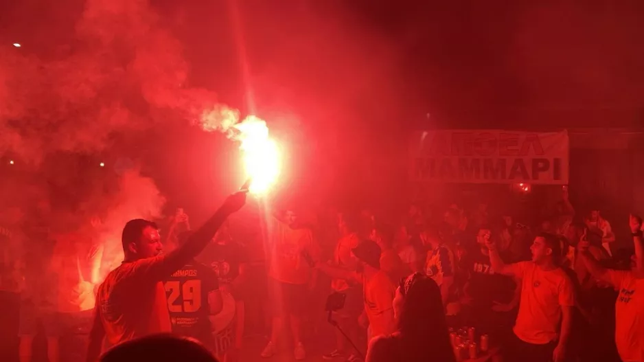 Έκαναν... τη νύχτα - μέρα οι ΑΠΟΕΛίστες (Βίντεο Kerkida)