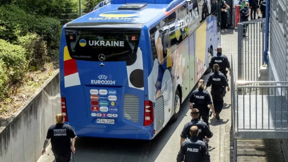 Στο πόδι η γερμανική αστυνομία με συνδρομή από 23 χώρες, φόβος για χούλιγκαν και ISIS