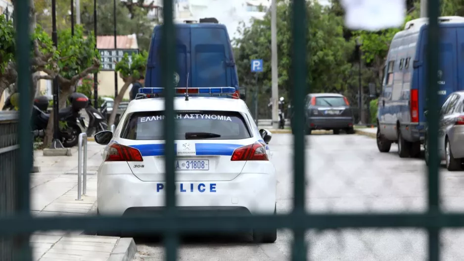 Τραυματίες στο ΟΑΚΑ μετά από μάχες οπαδών και αστυνομίας