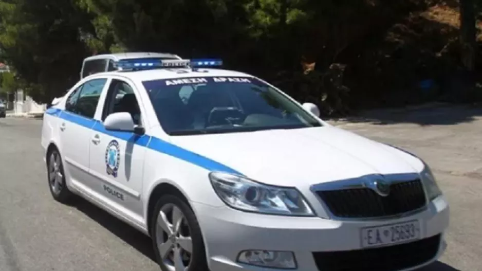 Συναγερμός στον Διόνυσο: Εντοπίστηκε άνδρας θανάσιμα τραυματισμένος εντός οικίας