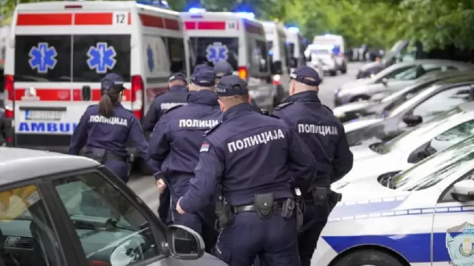 Νεκρός άνδρας που επιτέθηκε με τόξο σε αστυνομικό μπροστά από την πρεσβεία του Ισραήλ στο Βελιγράδι
