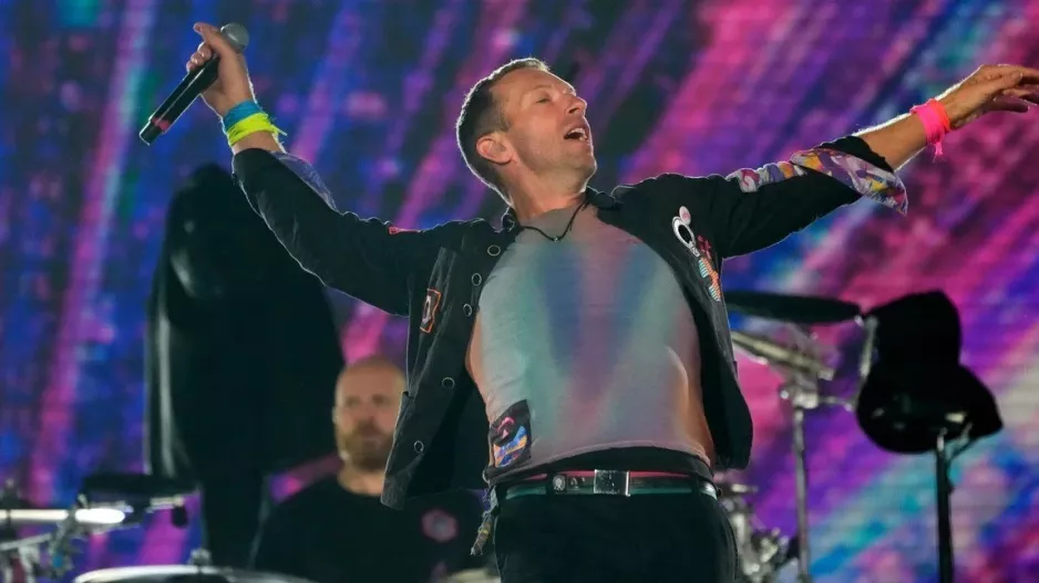 Coldplay: Το απίστευτο ποσό που ξόδεψαν για το video clip που γύρισαν στο Ηρώδειο 
