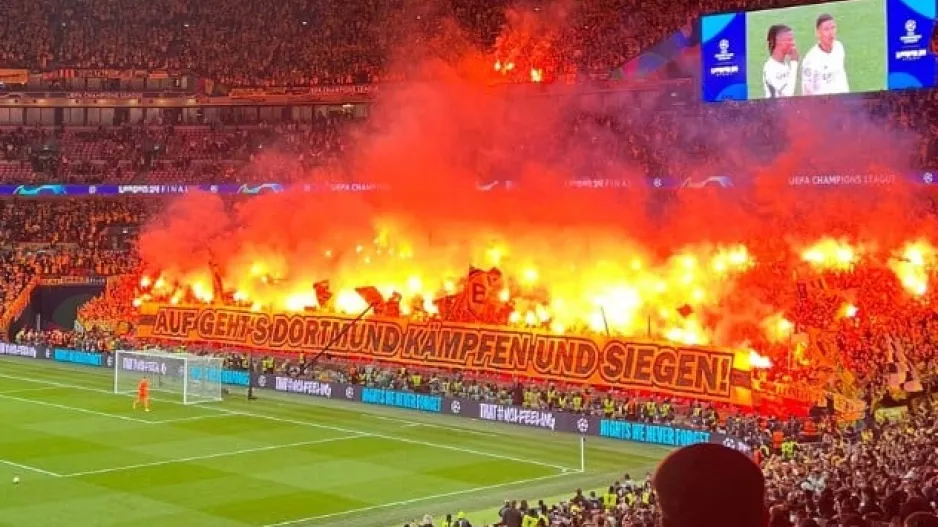 Pyroshow/Ντόρτμουντ (βίντεο)