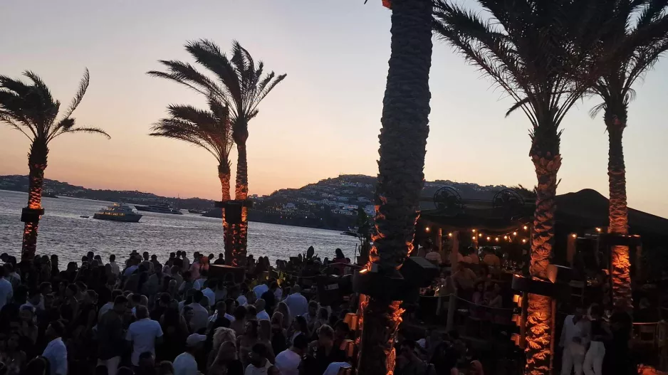 ΤΩΡΑ στη... Μύκονο!