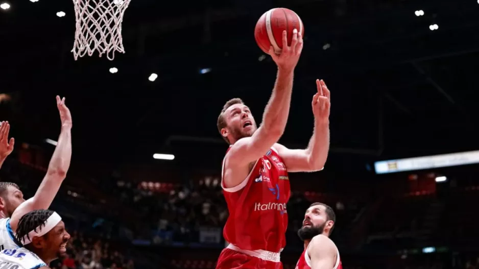 Μέλι: "Έλαβα τηλεφώνημα 45 δευτερολέπτων από τον Μεσίνα και μου είπε ότι η Αρμάνι αποφάσισε να πάει σε διαφορετική κατεύθυνση"