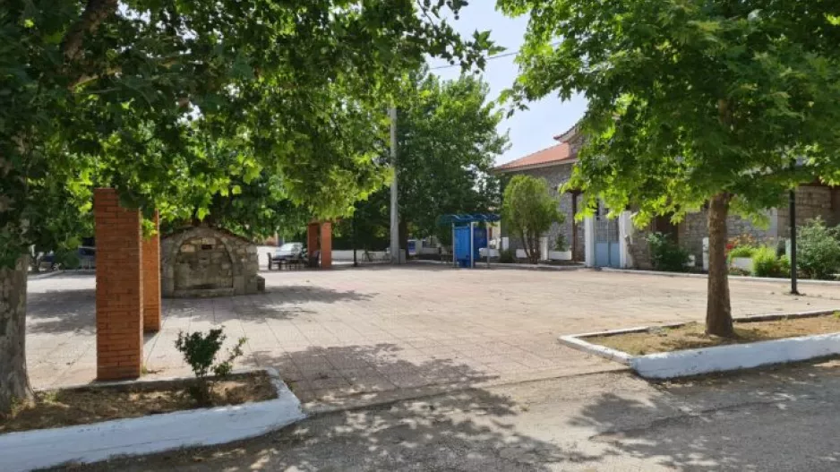 Διαφορά 60 βαθμών: Το χωριό της Ελλάδας που παγώνει το χειμώνα και βράζει το καλοκαίρι