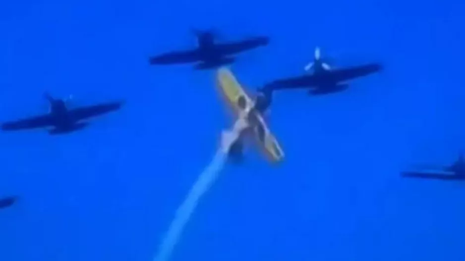 Σύγκρουση αεροσκαφών σε επίδειξη στην Πορτογαλία: Ένας νεκρός πιλότος