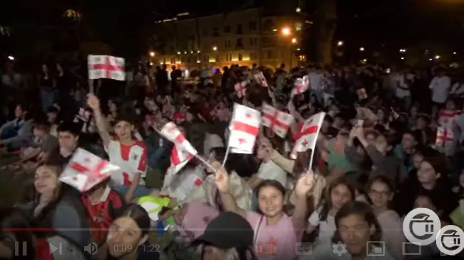 Εμείς... πότε θα βγούμε στους δρόμους;