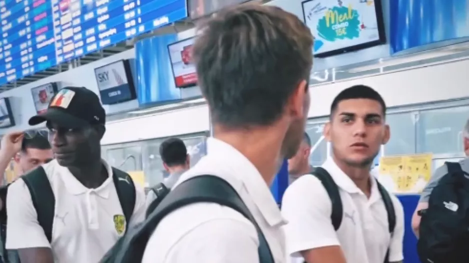 Επιστροφή/ΑΕΚ