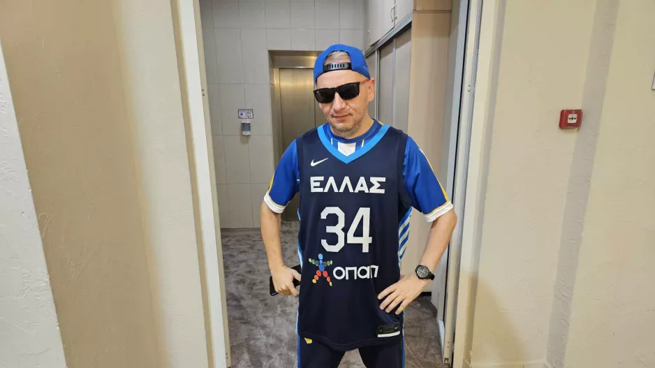 ΑΠΟΕΛ,Ελλάς,Γιάννης!  