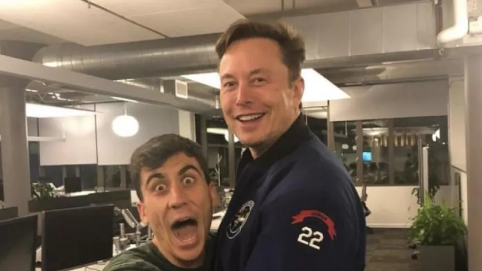 Χτύπημα... Elon Musk για Φειδία!