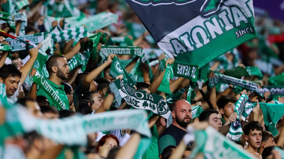 "Όπου και να παίζεις πάντα θα σ' ακολουθώ!"
