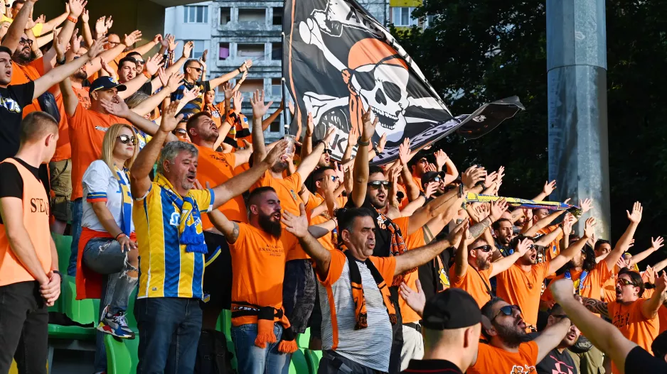 Ποιες 7,000. Το έκαναν δικό τους!