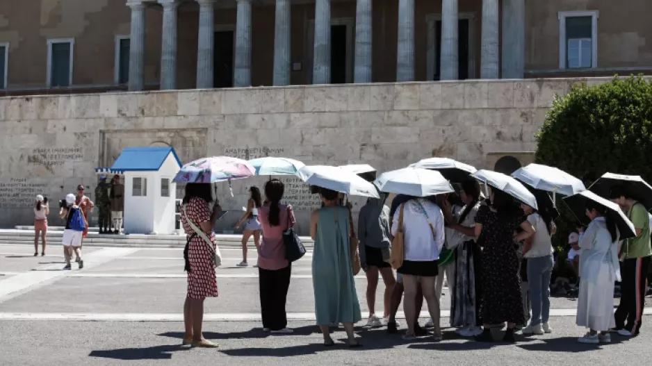 Στο «φούρνο» η Ελλάδα: Καυτό διήμερο με 43αρια - Μέτρα για τους εργαζόμενους, συναγερμός για πυρκαγιές
