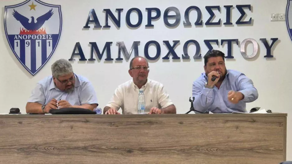 Ο Μικελλίδης, οι "επιφανείς" και οι 500 χιλιάδες 