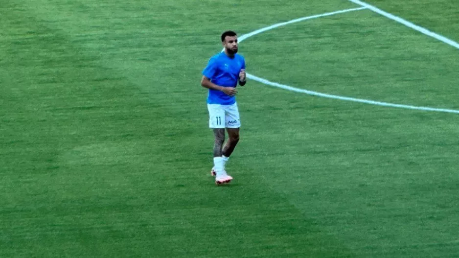 Συν ένα... μεσοεπιθετικά 