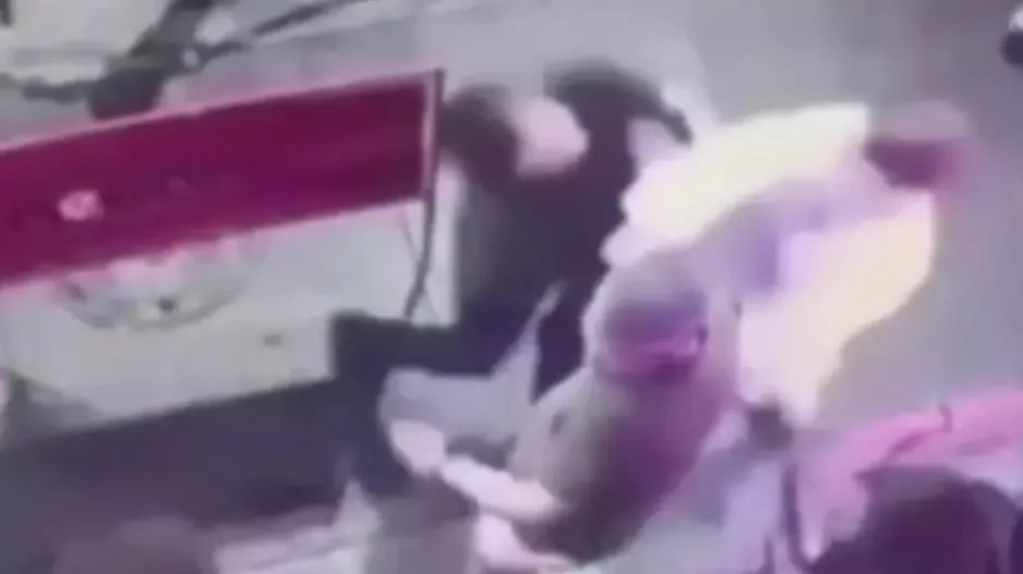 Πήγε να βάλει χέρι σε 21χρονη πρωταθλήτρια του ΜΜΑ και το πλήρωσε ακριβά (βίντεο)