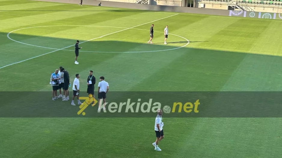 (ΦΩΤΟΣ Kerkida) Η άφιξη της ΑΕΚ στο Paksi Stadium