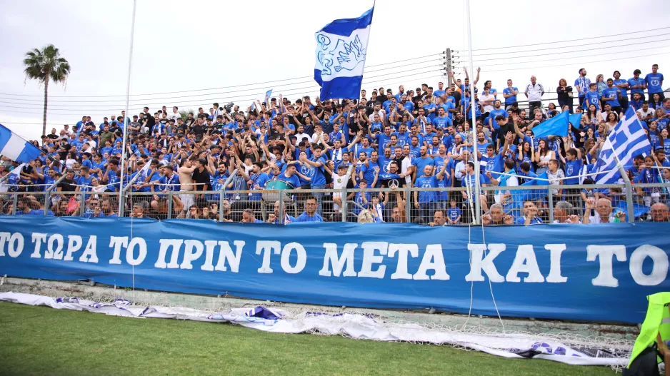 "Η ιστορία και η φανέλα σου βαριά"