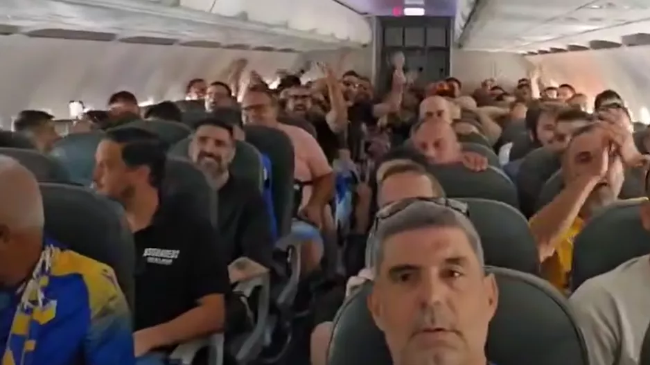 (Βίντεο kerkida) Συνθήματα στον... αέρα από τους ΑΠΟΕΛίστες