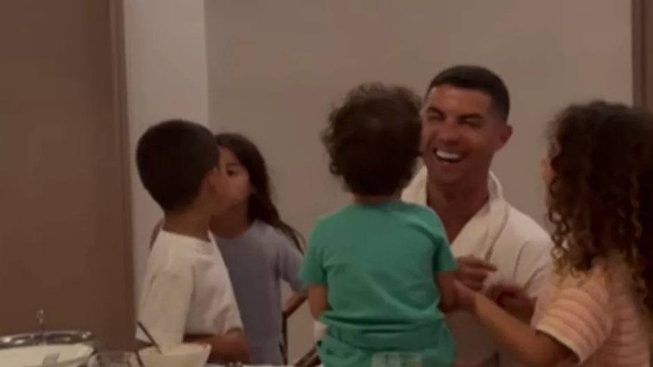 Ρονάλντο: Ένας πραγματικός χαζομπαμπάς, παρέα με τα παιδιά του