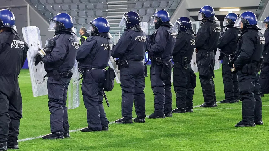 Οι υπερωρίες; (Aπαγόρευση μετακίνησης φιλάθλων)