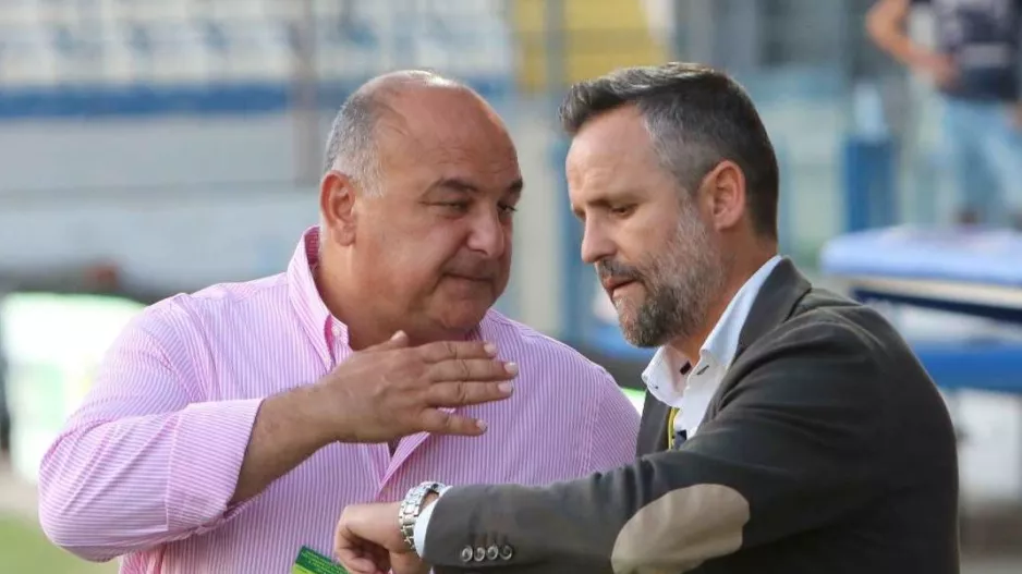 Καραπατάκης/ΝΕΟΣ προπονητής
