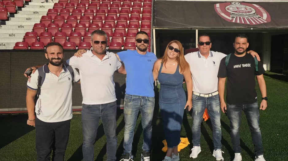 Παρέα οι δημοσιογράφοι
