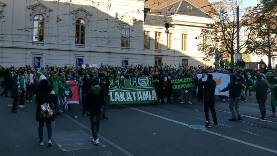 "Στήνουμε το δικό μας πάρτι"