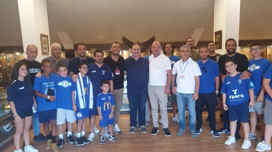 Ομόνοια Αρ./Ευχαριστήρια πλακέτα στην Ανόρθωση 