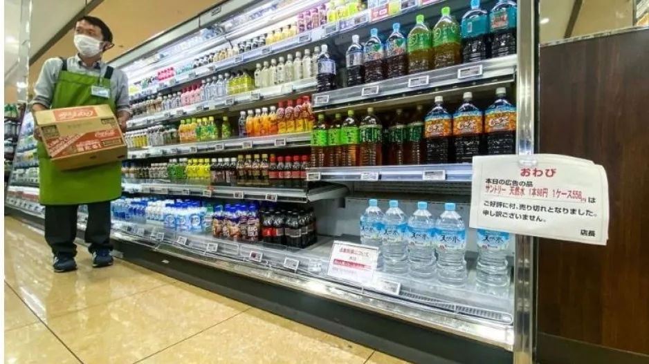 Ιαπωνία: «Αδειάζουν» τα σούπερ μάρκετ μετά την προειδοποίηση για μεγα-σεισμό