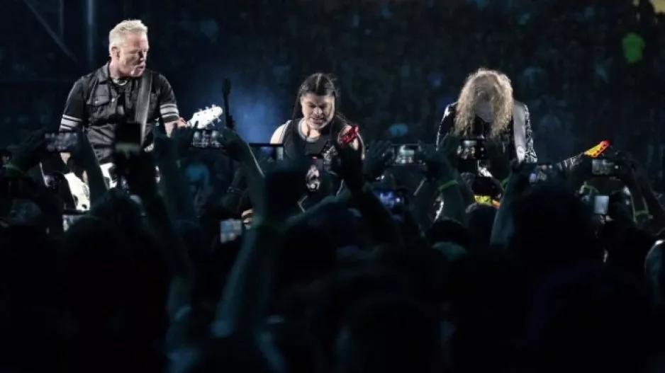 Οι Metallica έδωσαν 40.000 για τους άστεγους της Μινεσότα