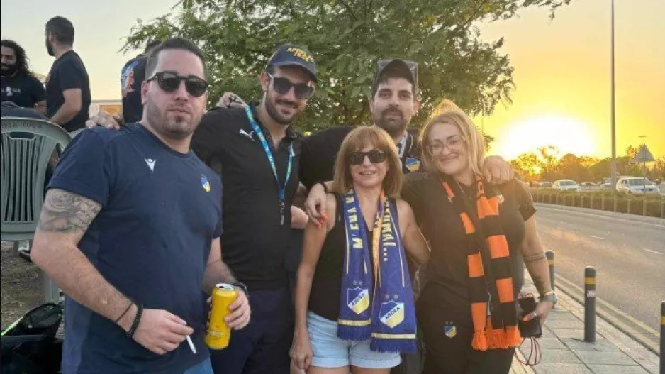 Η παρέα... πανέτοιμη για πρόκριση! 