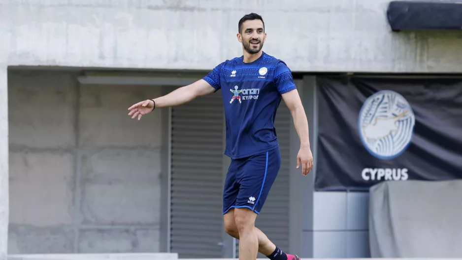 Με ΥΠΟΓΡΑΦΗ θα είναι... ΑΠΟΕΛ