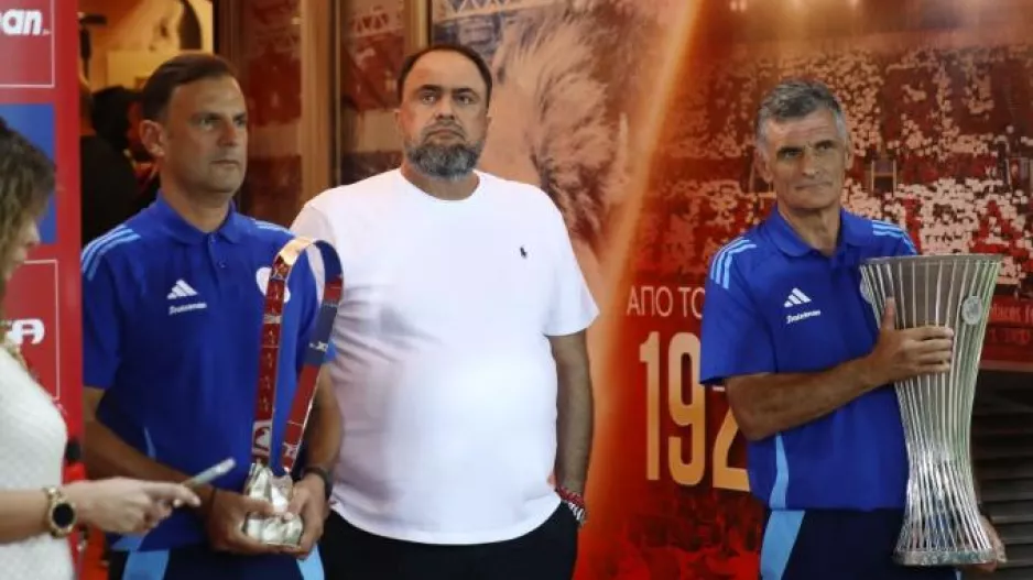 Οι ευρωκούπες στο Καραϊσκάκη και η ομιλία Μαρινάκη