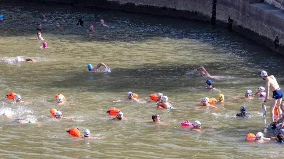 Ακυρώθηκε η προπόνηση  λόγω ακαταλληλότητας των νερών του Σηκουάνα
