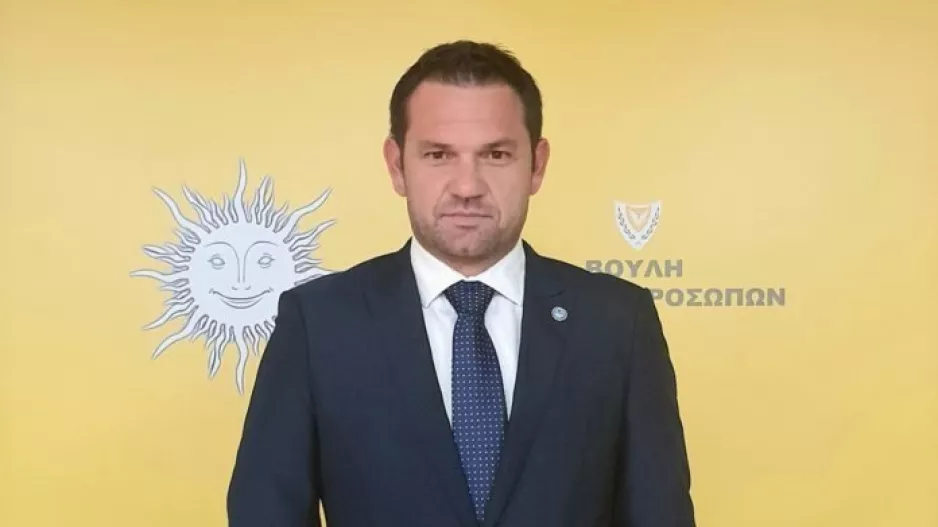 Σπύρος για... στοίχημα/"Ποδόσφαιρο χωρίς ποδοσφαιριστές δεν υπάρχει"
