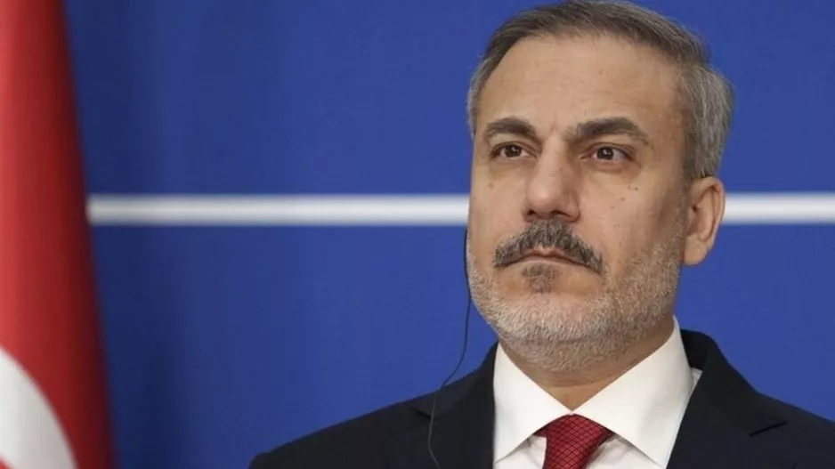 Η Τουρκία κοιτάζει και επίσημα ανατολικά: Στη Σύνοδο του Αραβικού Συνδέσμου ο Φιντάν