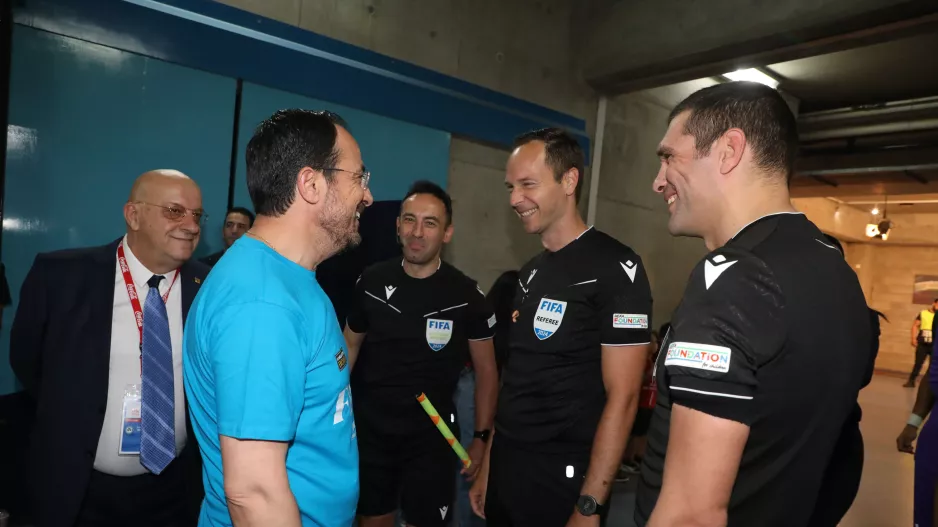 Ξένοι ΡΕΦ...