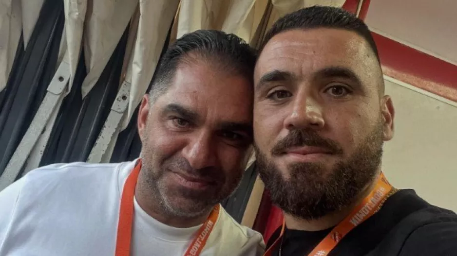 Δίπλα στον Πρόεδρο