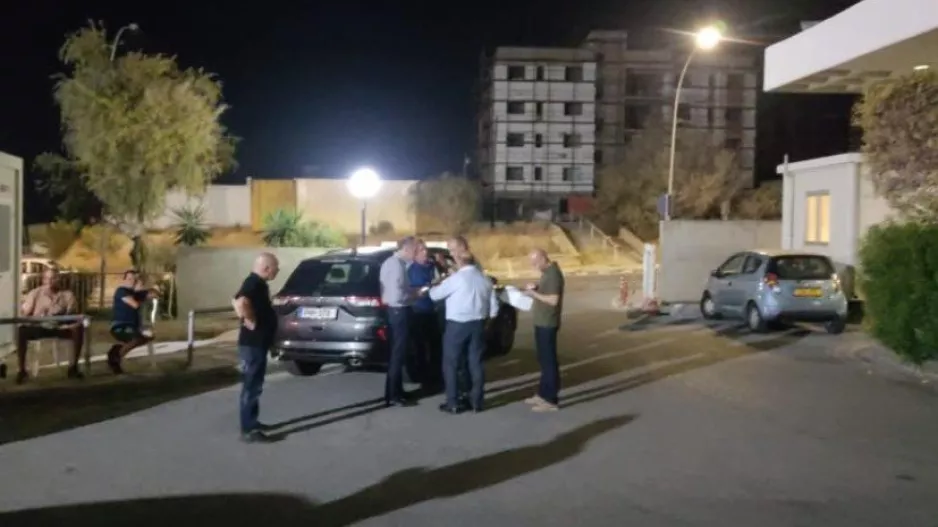 Αλφαμέγα/Τραυματίστηκαν τρεις αστυνομικοί