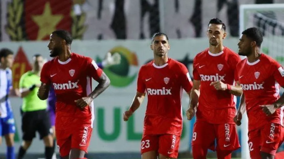 Εθνικός- Νέα Σαλαμίνα: Τρελό ματς με 20λεπτη διακοπή και… ερυθρόλευκο διπλό (φώτος)