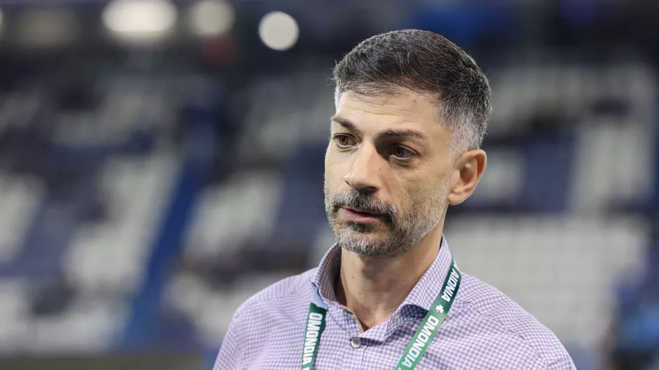 "Έγινε προσπάθεια για επιθετικό μέχρι χθες βράδυ" (Μπεζούς, Μπάκιτς και άλλα)