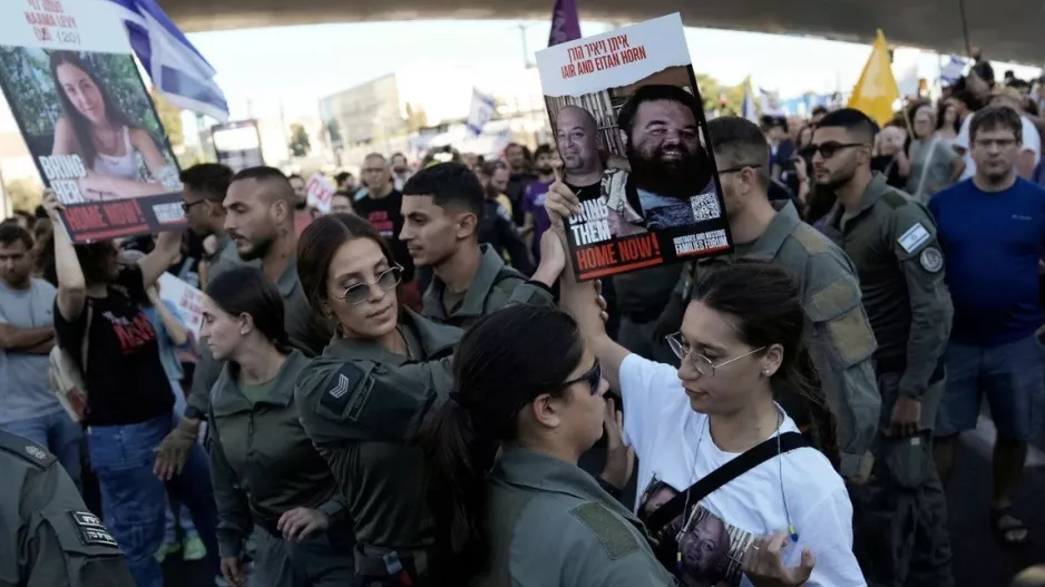 «Γενική απεργία» στο Ισραήλ -Πιέζουν Νετανιάχου για συμφωνία για τους ομήρους, σοκ με τους 6 νεκρούς 