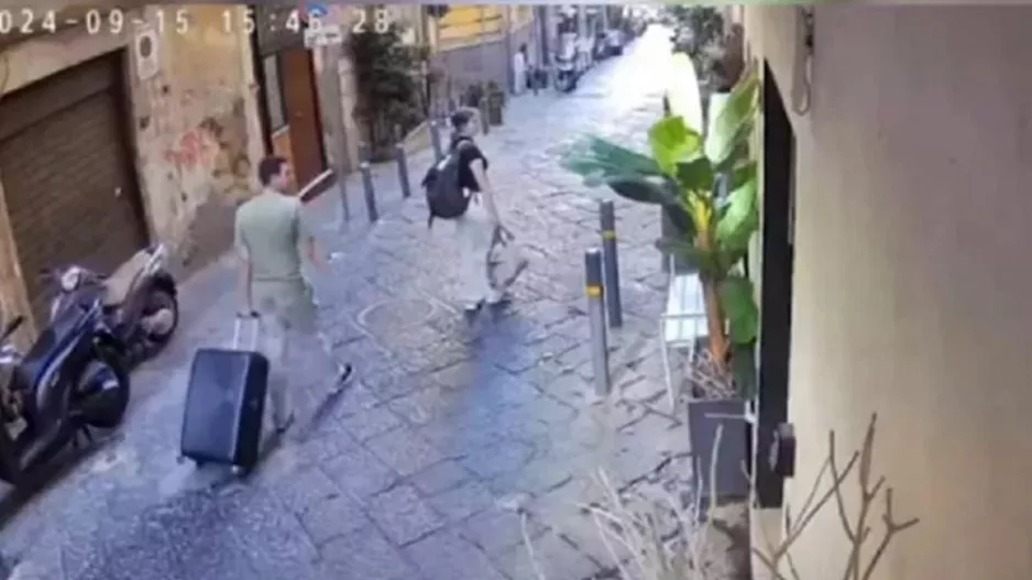 Τουρίστρια στη Νάπολη βρήκε τραγικό θάνατο – Της έπεσε άγαλμα στο κεφάλι