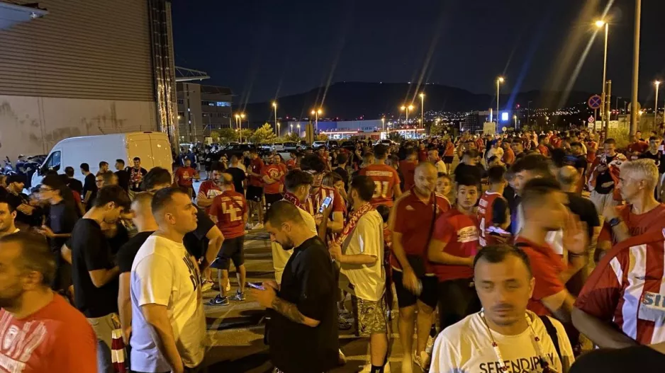 "Κόκκινος" συνωστισμός για τον Εβάν Φουρνιέρ στο "Ελ. Βενιζέλος"!