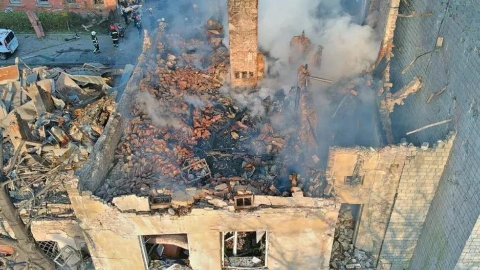 Ρωσική επίθεση με 7 νεκρούς στη Λβιβ της Ουκρανίας -Δεκάδες τραυματίες μετά τα φονικά χτυπήματα 