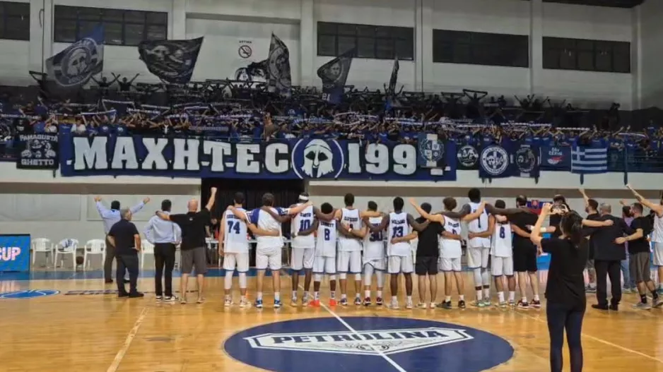 (ΒΙΝΤΕΟ Kerkida) Παρά την ήττα... υψωμένα τα κασκόλ και "Χώμα που περπάτησα"